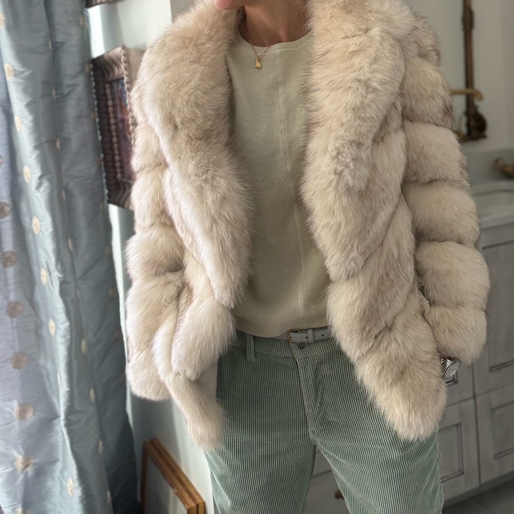Luxurious Cream Fur Jacket - Picture 4 of 15